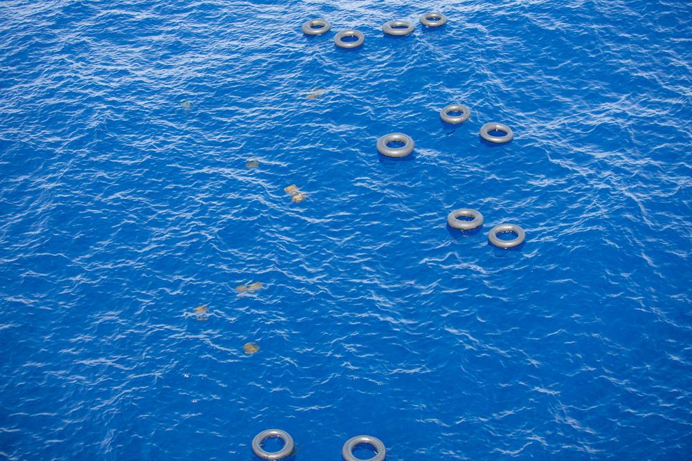 Le 16 septembre 2023, l'équipe du Geo Barents a effectué 11 sauvetages et a aidé le MRCC italien et la Guardia Costiera à secourir 4 autres personnes. Il y a maintenant un total de 471 personnes à bord du navire, dont 205 enfants. © MSF/Stefan Pejovic