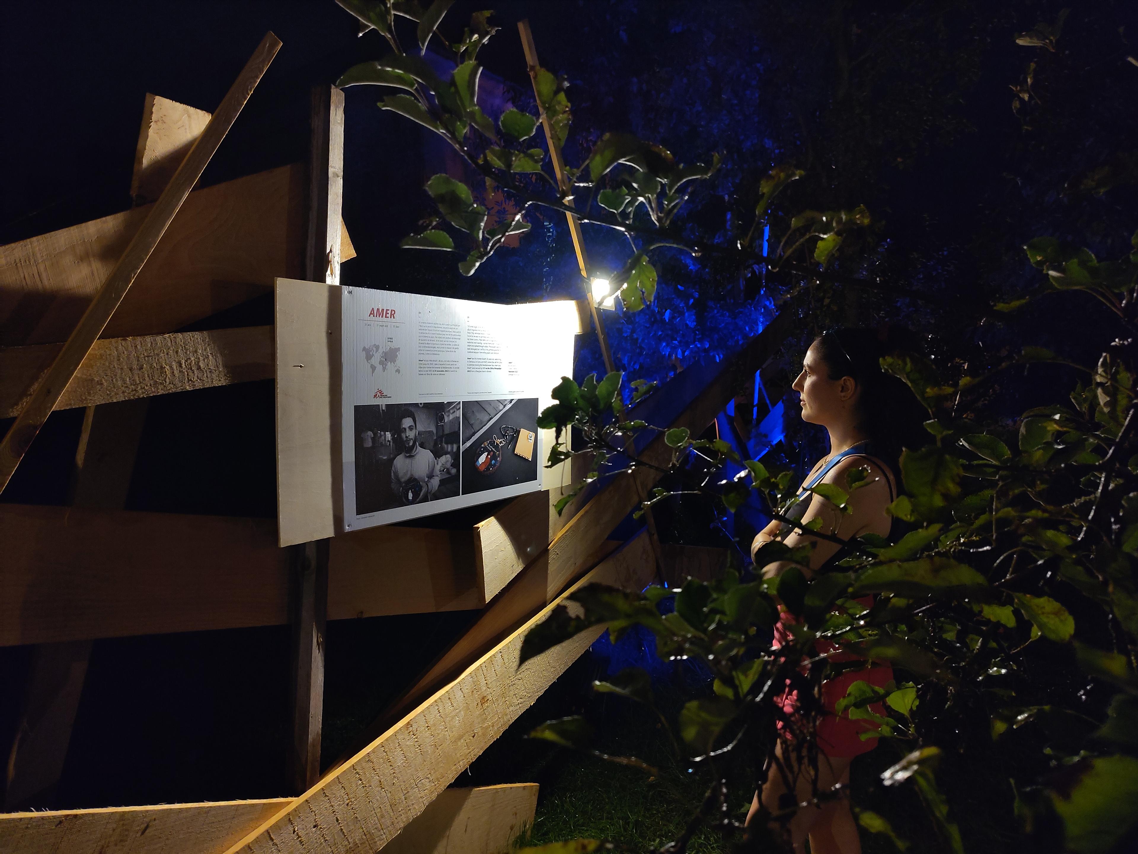 Nuit de la culture installation MSF What would you carry with you